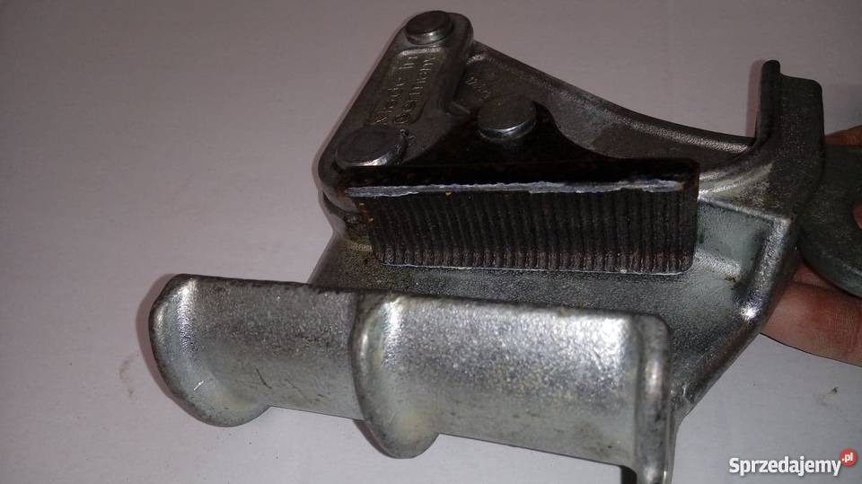 UCHWYT DO NAPINANIA PRZEWODÓW AsXSn ŻABKA Kępno