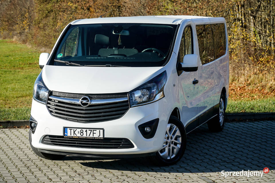 Opel Vivaro 9 osób Nawigacja 4drzwi Bezwypadek Rok produkcji 2018 Vivaro Kielce