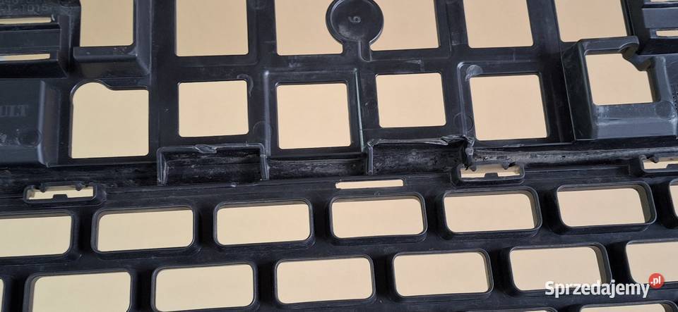 RENAULT MASTER 4 IV KRATKA ZDERZAKA ŚRODKOWA Bieleń