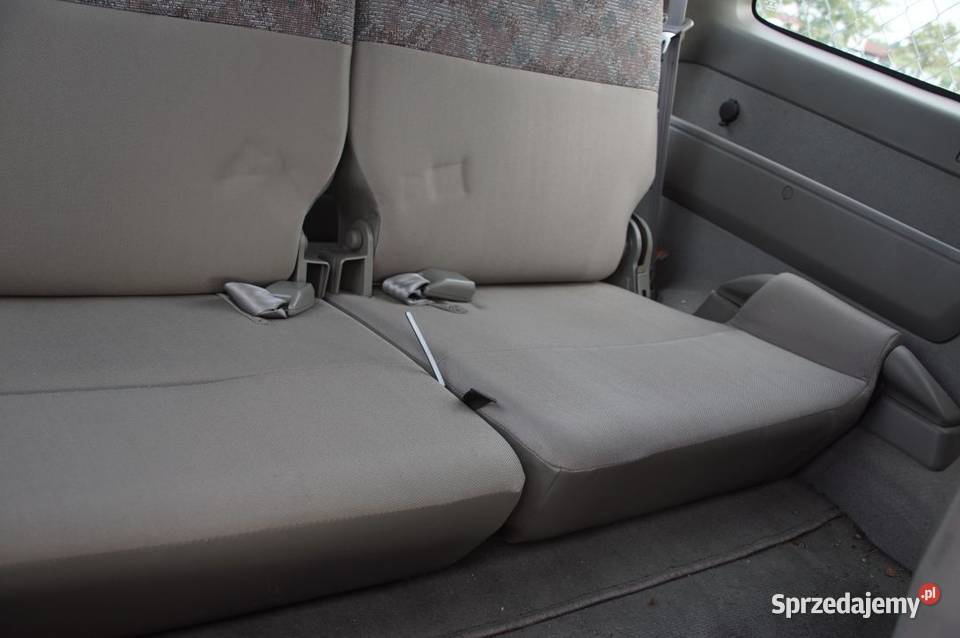 NISSAN PATROL Y61 FOTELE KANAPY 3 RZĄD IDEALNE