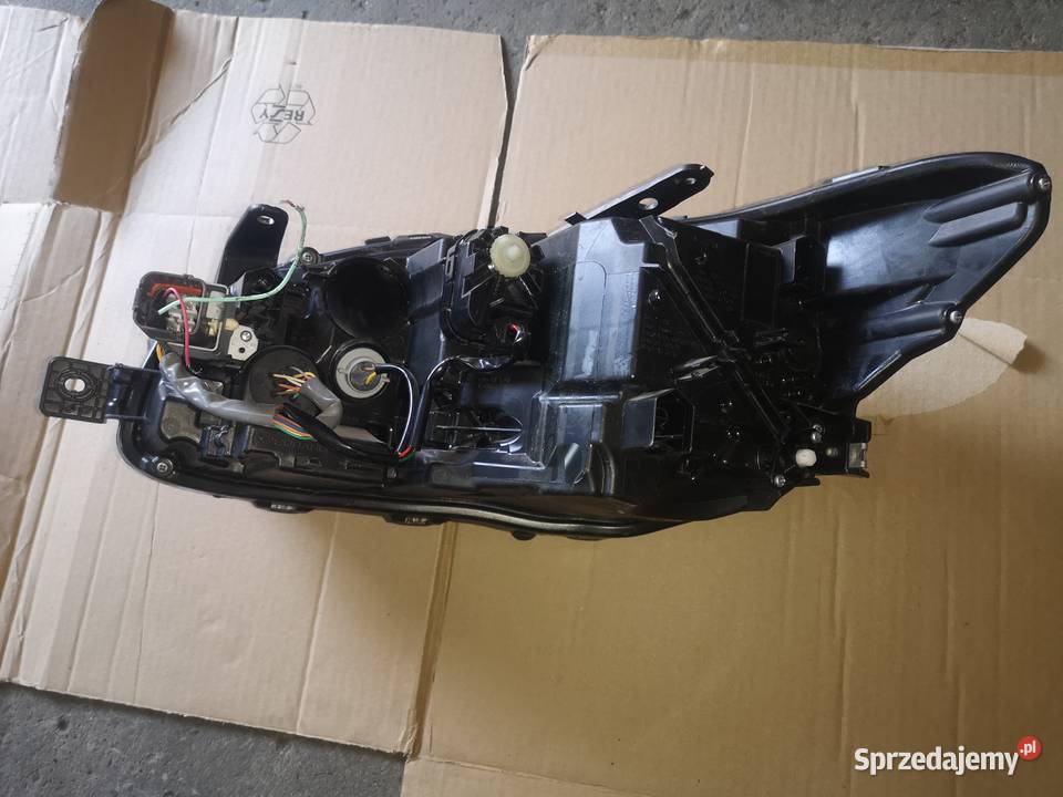 SUBARU FORESTER 4 LIFT 201618 FULL LED LAMPA Skawina