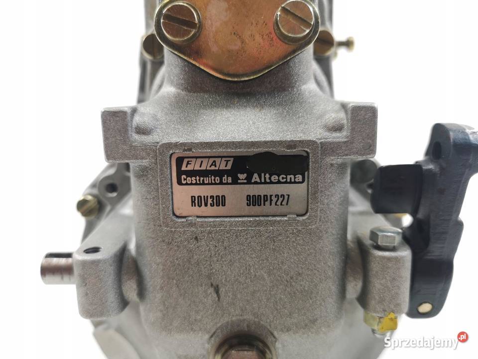 POMPA WTRYSKOWA ŁADOWARKA FIATALLIS FD 30 C 90 osobowe