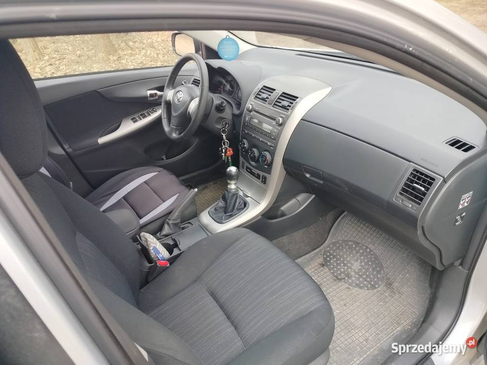 Toyota Corolla 16 132 2010 r II właściciel Marki