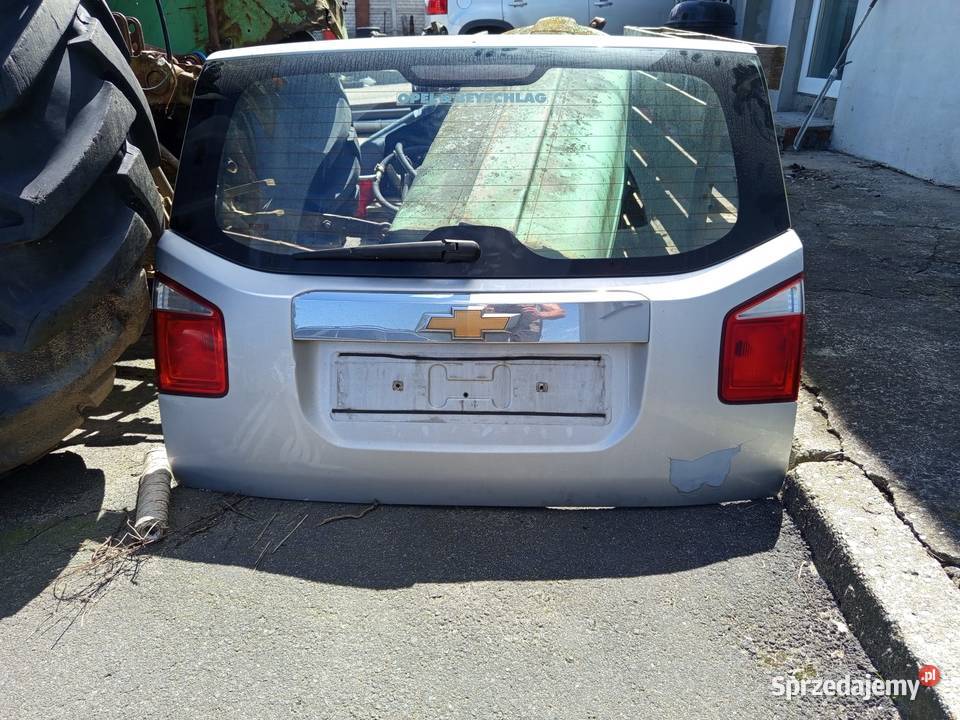 Chevrolet Orlando Tylna klapa Lampy Nysa