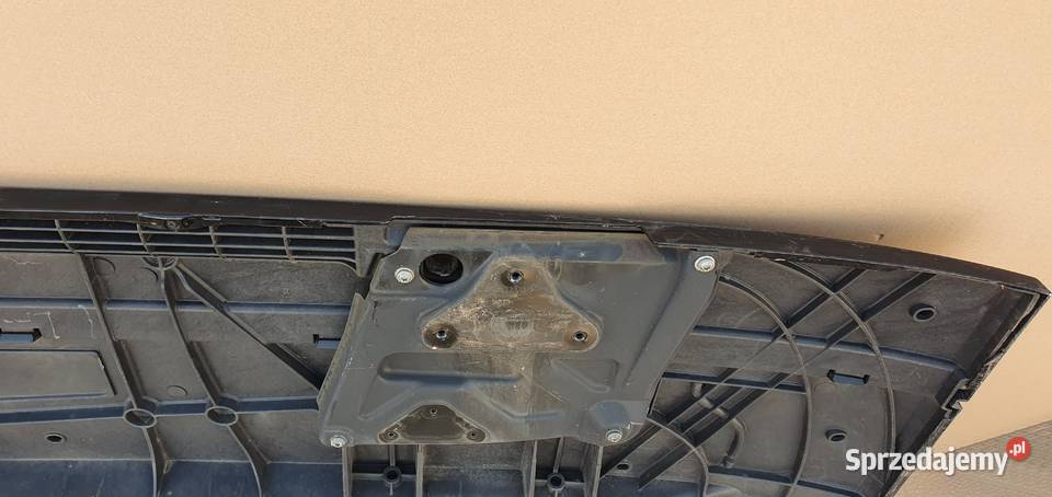 IVECO STRALIS TRAKKER GRILL ATRAPA MASKA WĄSKA Bieleń