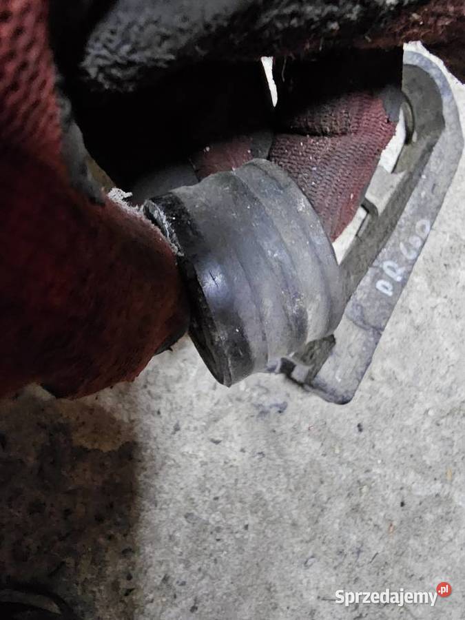 Suzuki DR 600 650 ślizg wahacza prowadnica dr600 Jelenia Góra