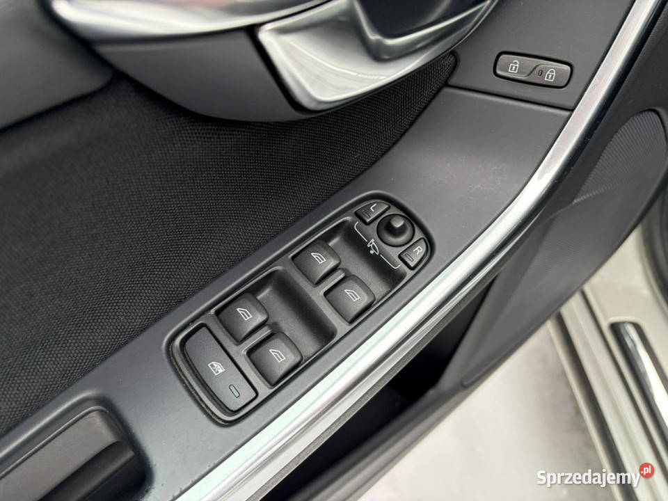 Volvo V60 T4 180 Podgrzewane fotele Hak odpinany V60