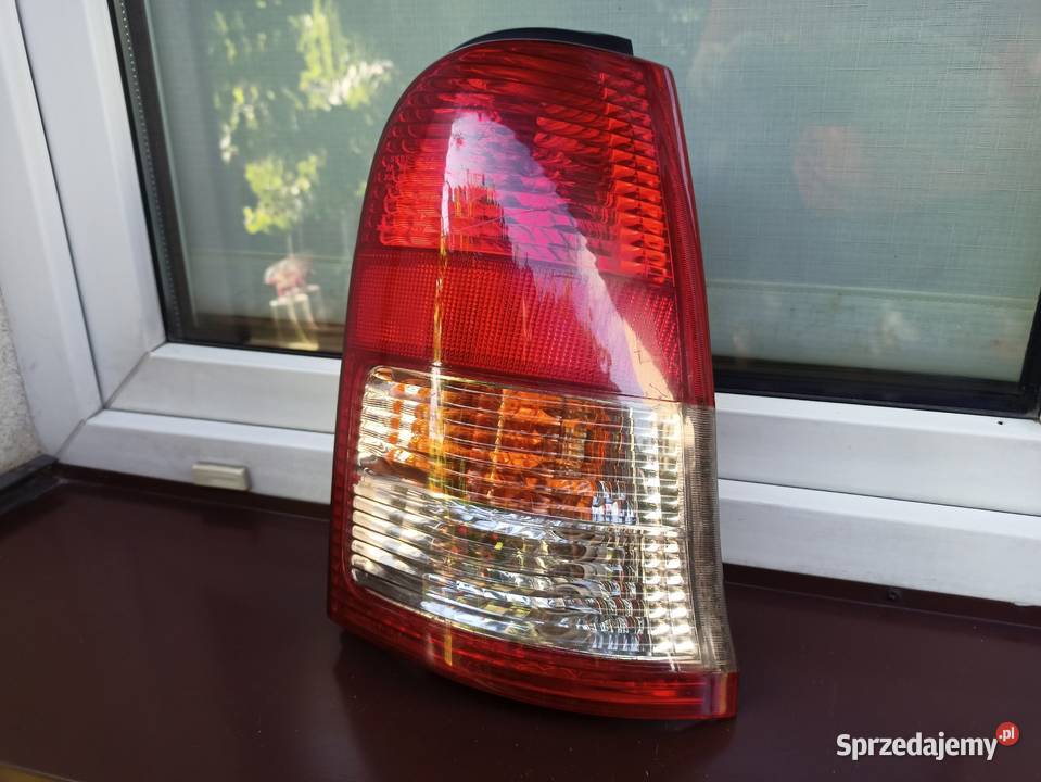 Deawoo Nexia hatchback lampa tył tylna prawa lampy tylne Sieradz sprzedam