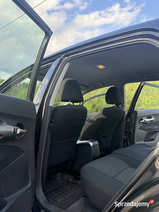 Toyota Auris 20 D4D ekonomiczny i wygodny diesel Chełm
