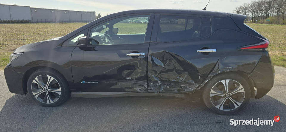 Nissan Leaf 64000 światła do jazdy dziennej Pleszew