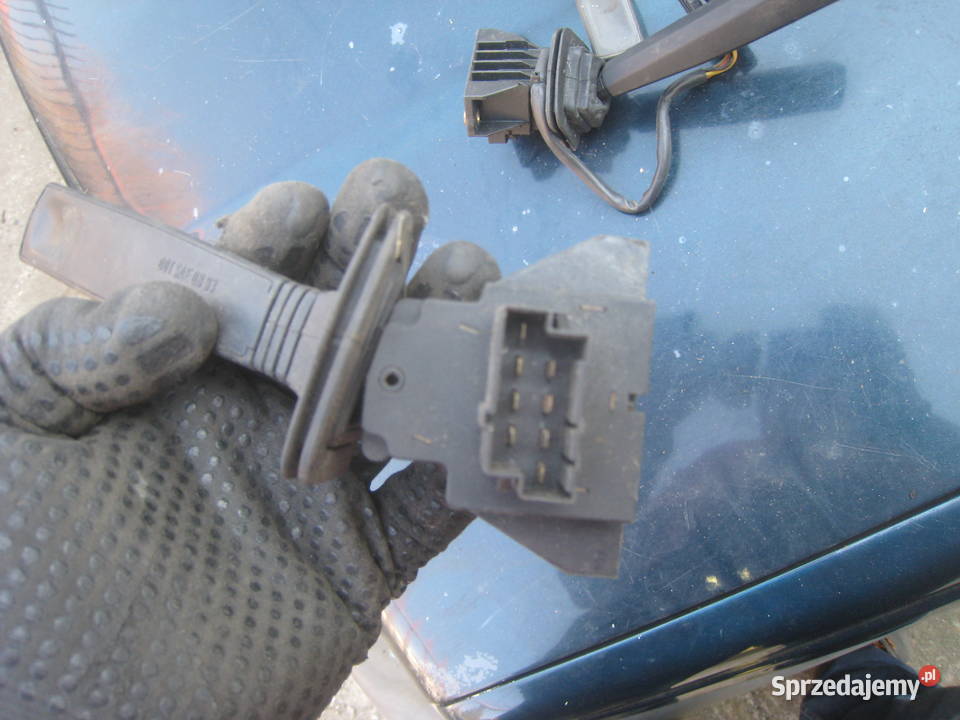 Manetka przełącznik włącznik kierunkowskazów Rok produkcji 1995 Panele sterowania, przełączniki