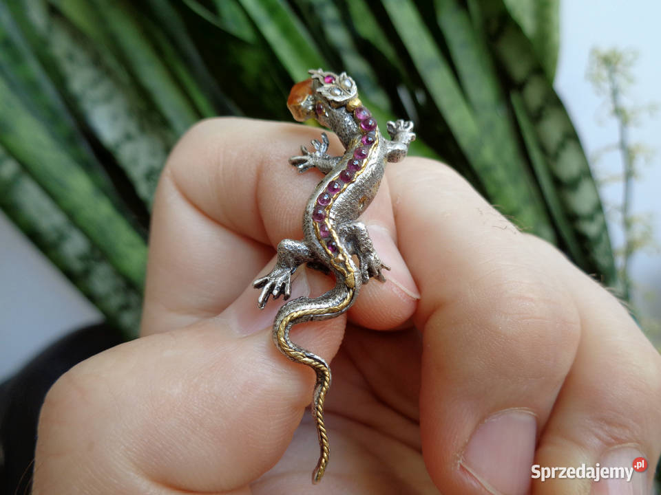 stara broszka z platyny Brzeg