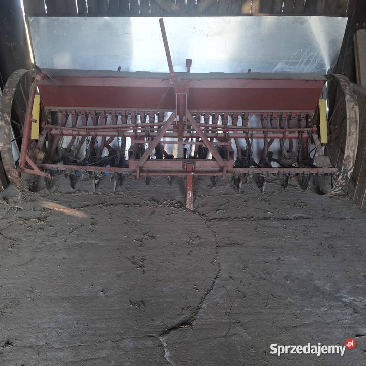 Siewnik do zobża Siewniki i sadzarki Palikije Drugie