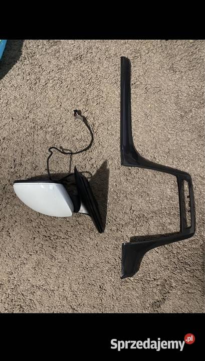 Lampa i listwa ozdobna Skoda Yeti 2011 r