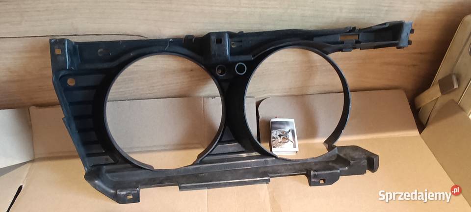Atrapa rama reflektora lewa BMW seria 5 E34 osobowe Kalisz