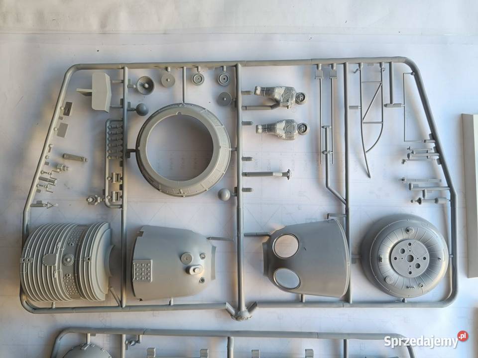 Model plastikowy SOJUZ z ZSRR do sklejania skala