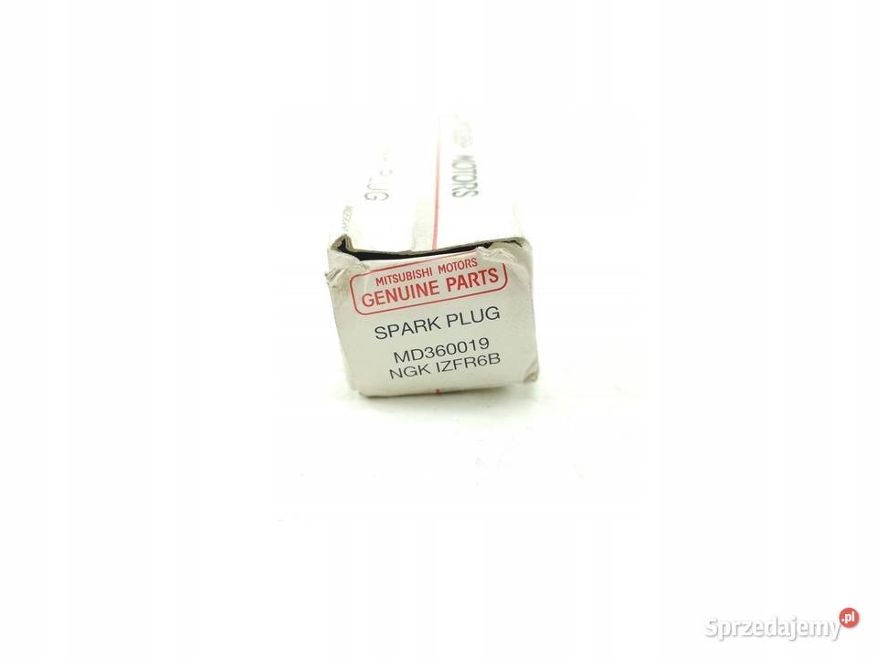 ŚWIECA ZAPŁONOWA MITSUBISHI CARISMA PAJERO 18