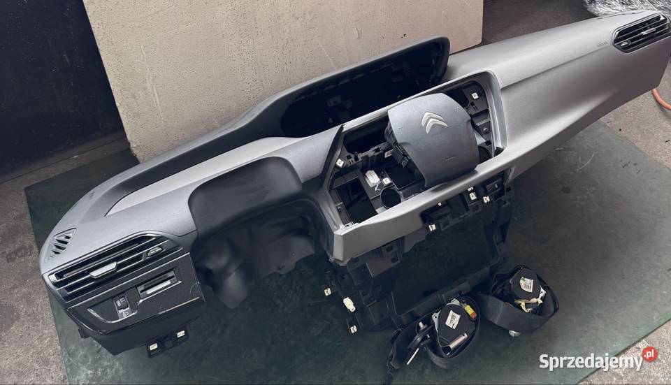 Deska rozdzielcza Citroen C4 Picasso Deski rozdzielcze, konsole wielkopolskie