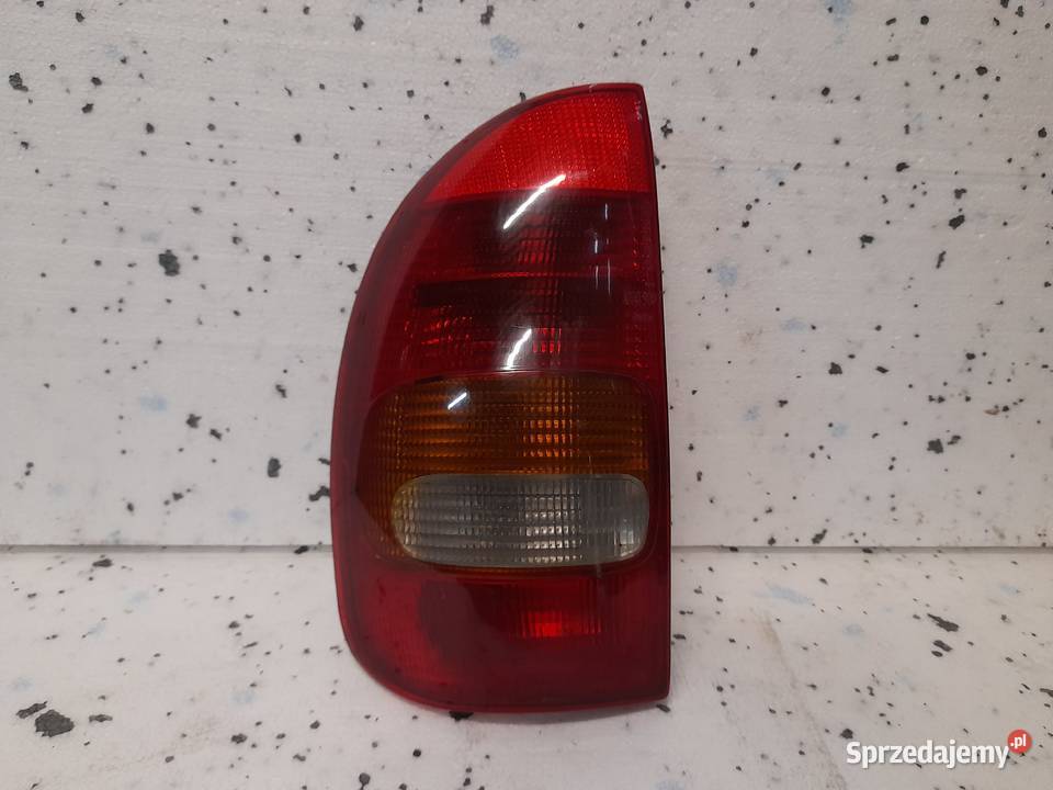 Lampa tylna lewa tył lewy Valeo Opel Corsa B 5D osobowe