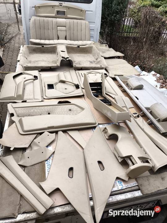 Mercedes W124 podsufitka kremowa niebo pod