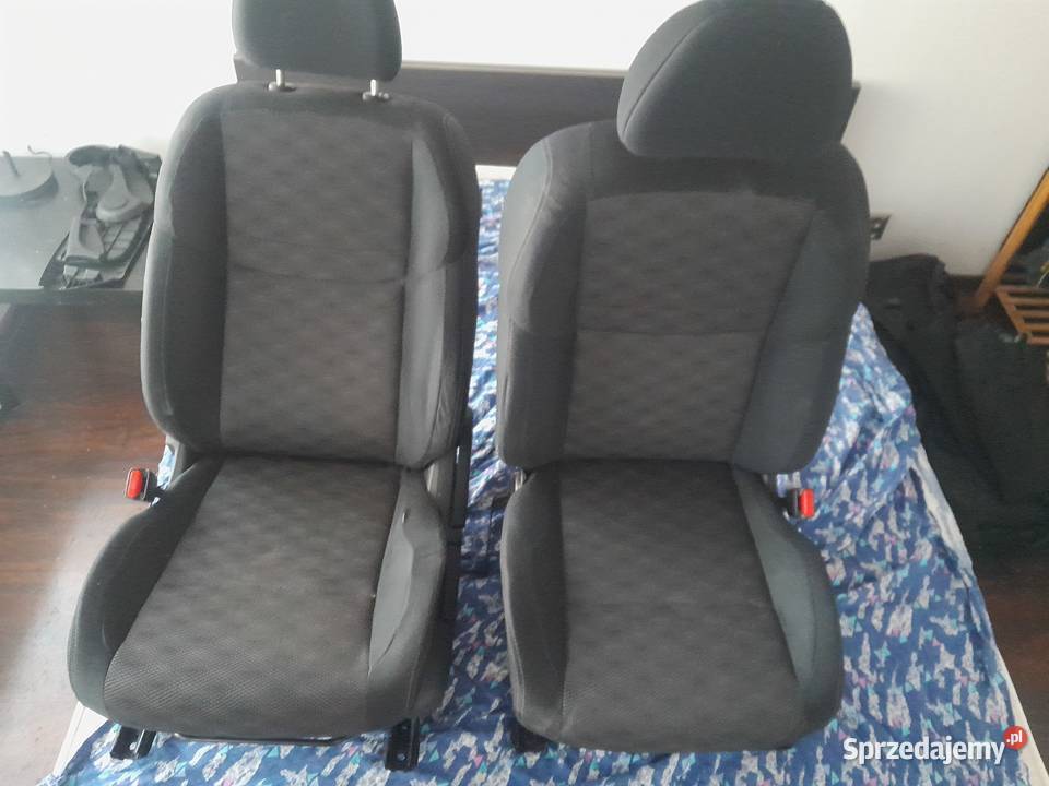 Nissan Qaszkaj 2 fotele kanapa boczki Świnoujście