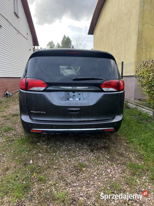 Chrysler Pacifica 2018 ładny automat monitory w