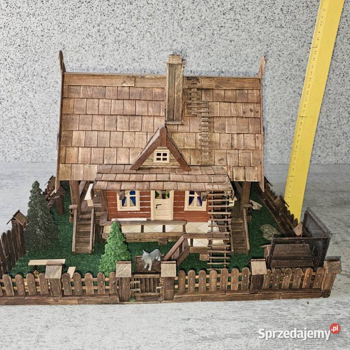 Makieta chatki góralskiej Murowana Goślina