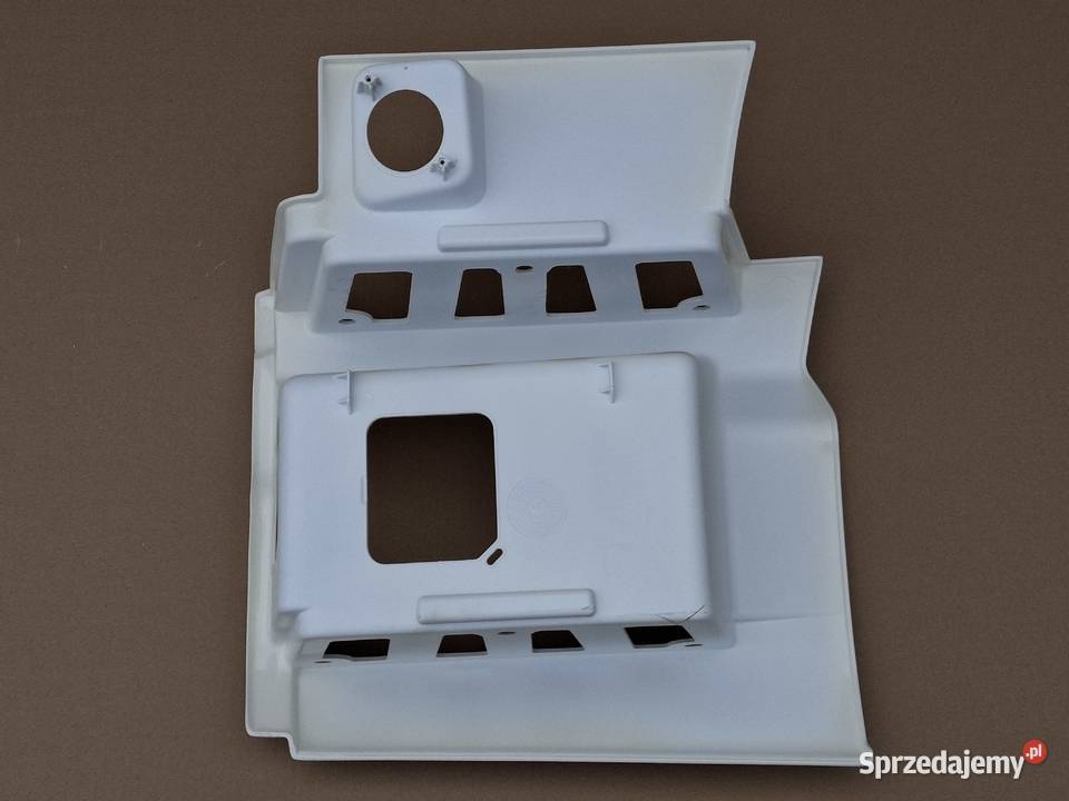 MAN TGS TG3 STOPIEŃ DOLNY PRAWY WNĘKA OBUDOWA Bieleń