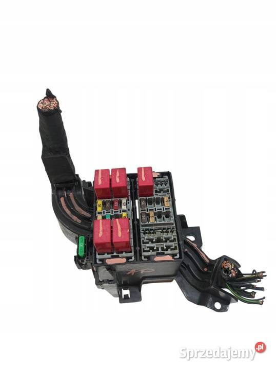 SKRZYNKA BEZPIECZNIKÓW 13 B HYB Alfa Romeo