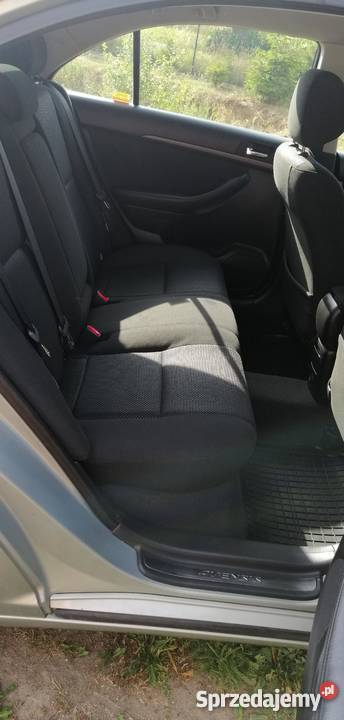 Toyota Avensis 20 VVTi benzyna liftback 2004 Avensis Bydgoszcz