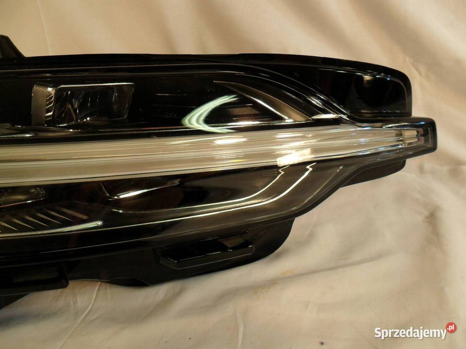 REFLEKTOR PRZÓD STRONA PRAWA VOLVO S60