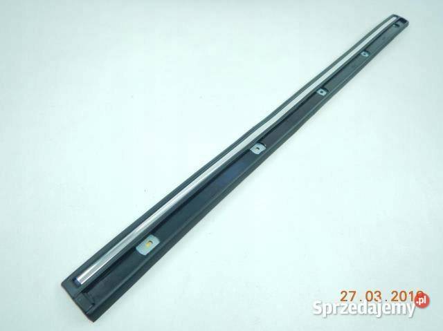 LISTWA DRZWI PRAWY PRZÓD FORD SIERRA 8793