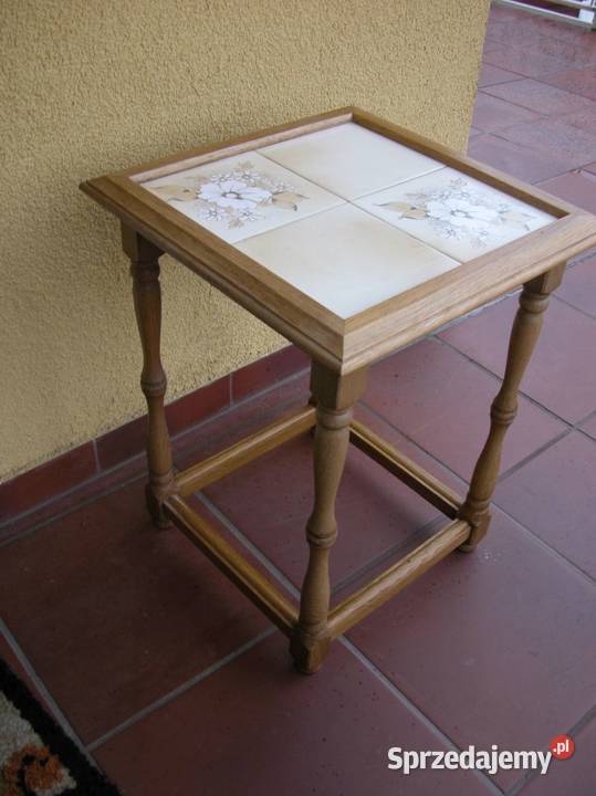 stary stolik - kwietnik