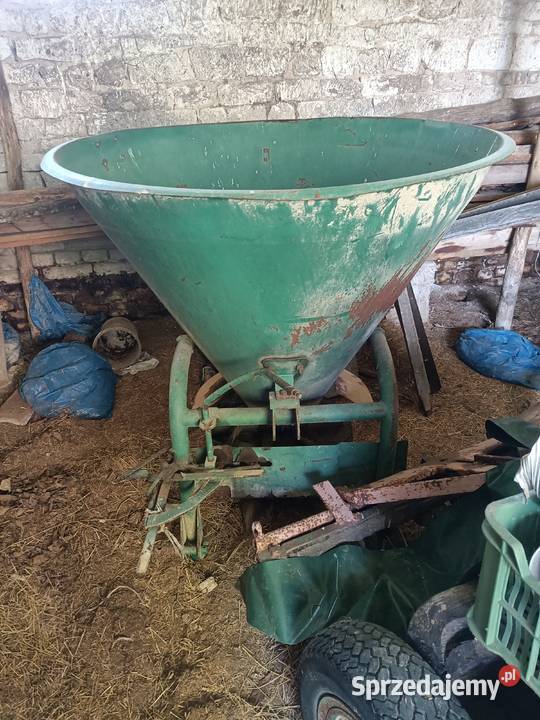 Rozsiewacz do nawozu lejek agromet brzeg n012 nieuszkodzony Maszyny rolnicze Krasnystaw
