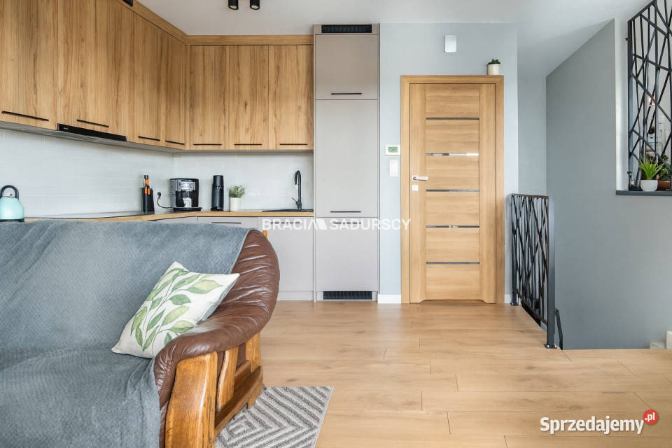 sprzedaży mieszkania 87m2 4 pokoje Wieliczka własność