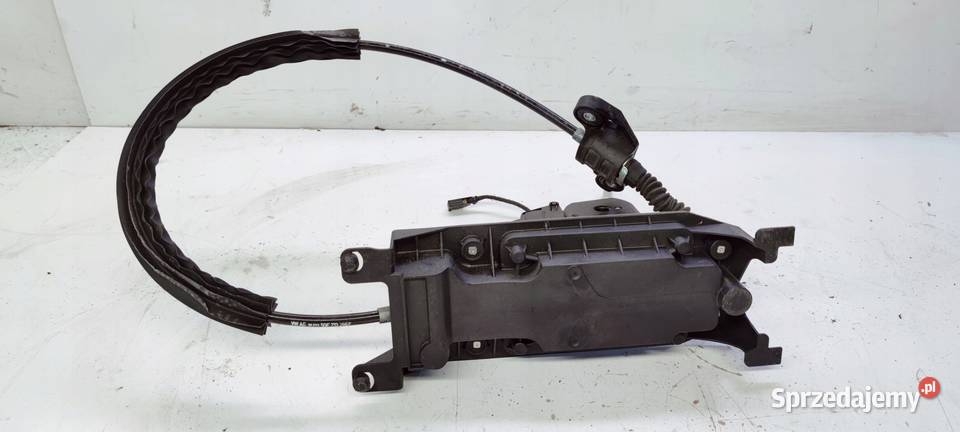 WYBIERAK LEWAREK AUTOMAT AUDI Q3 F3 5QH713023L