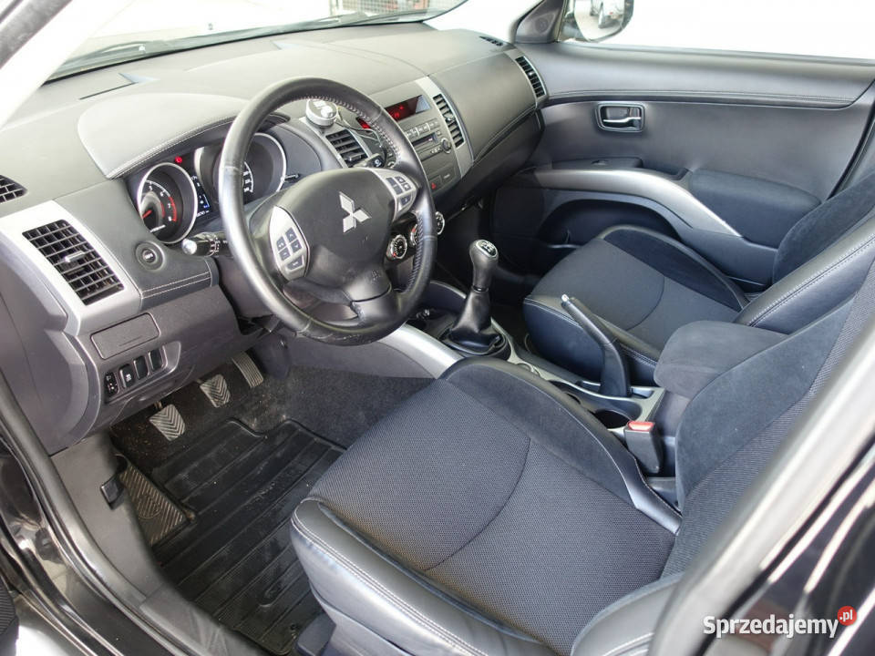 Mitsubishi Outlander 24 Ben1704X4Pół skórySerwis benzyna Outlander lubelskie Lublin