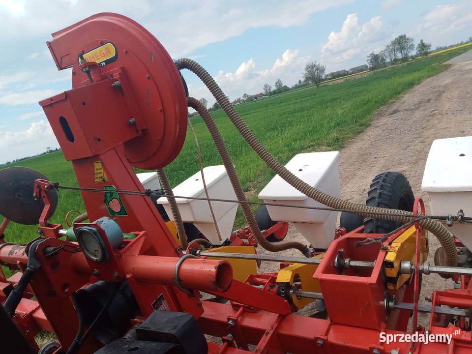 Siewnik do kukurydzy Omega Łaźniki