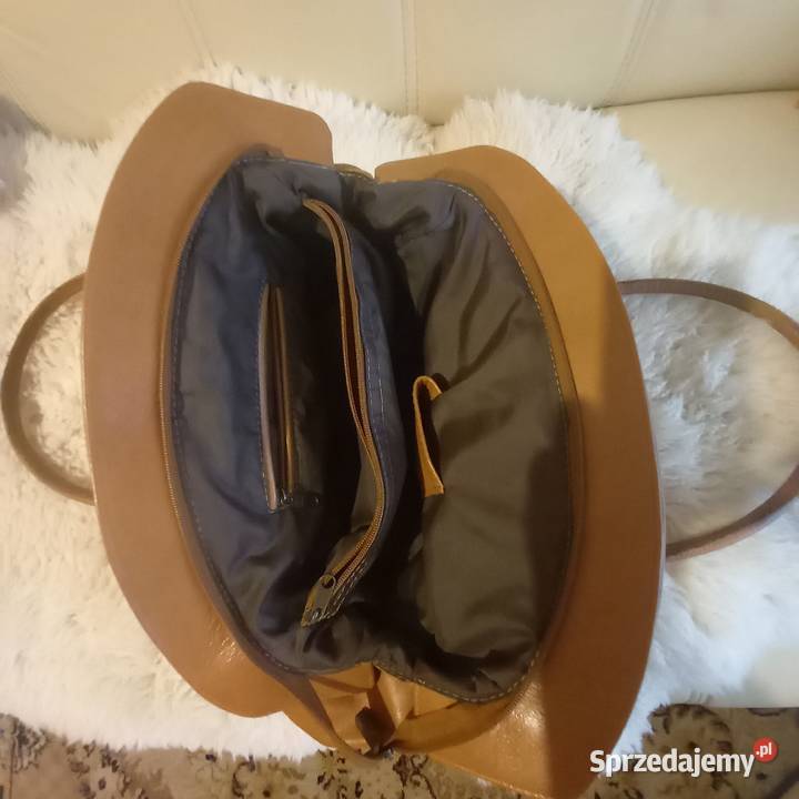 Śliczną torebkę sprzedam kolor camel skóra Nowy Sącz
