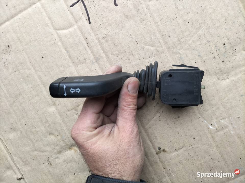 PRZEŁĄCZNIK KIERUNKOWSKAZÓW ASTRA G 90560990 Kamień-Kolonia