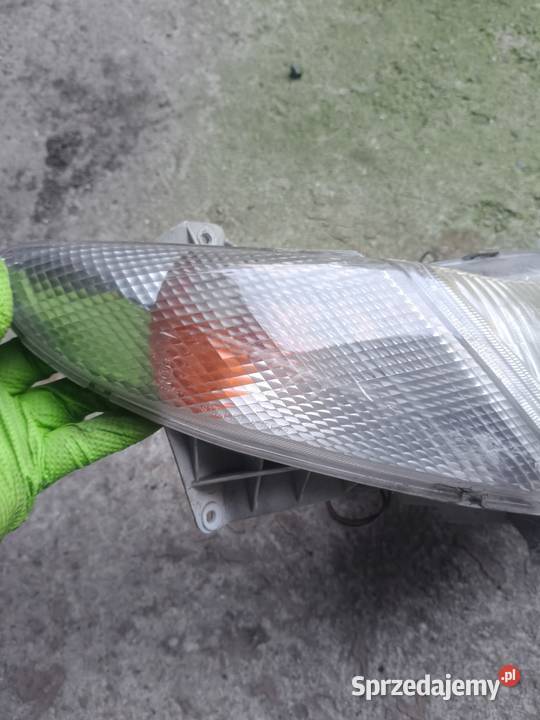 Suzuki burgmam an 400 lampa reflektor przód Dębica sprzedam