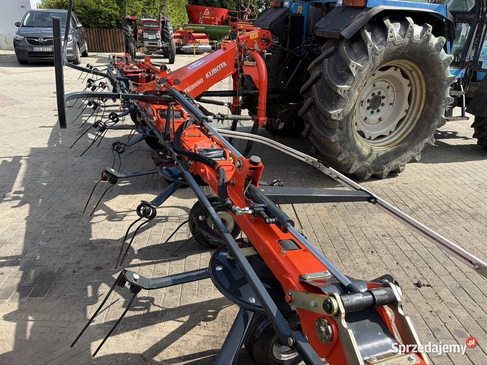 Przetrząsarka karuzelowa Kubota TE 8590 Myszyniec