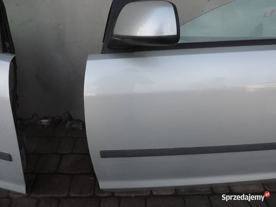FORD FOCUS MK2 5D DRZWI LEWY PRZÓD KOLOR O3 Rok produkcji 2005 Drzwi Nowy Sącz