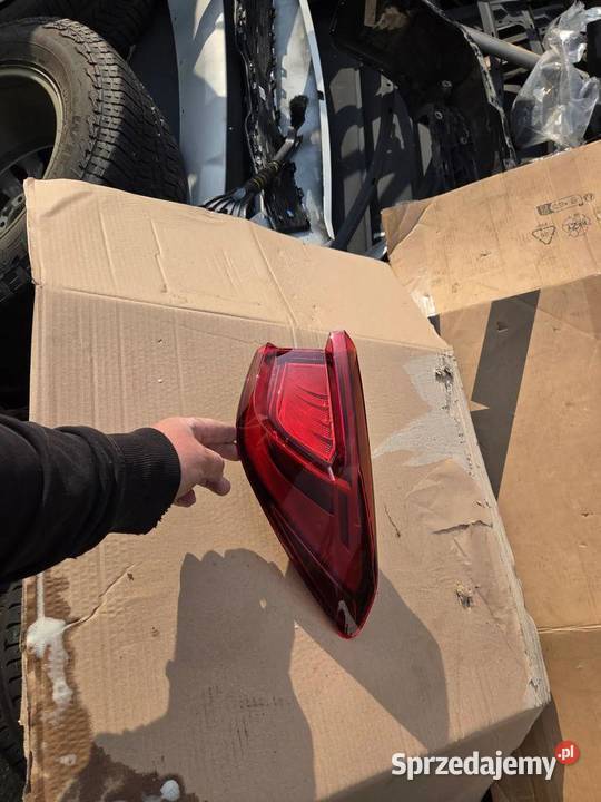 Lampa prawa prawy tył tylna Seat Leon IV