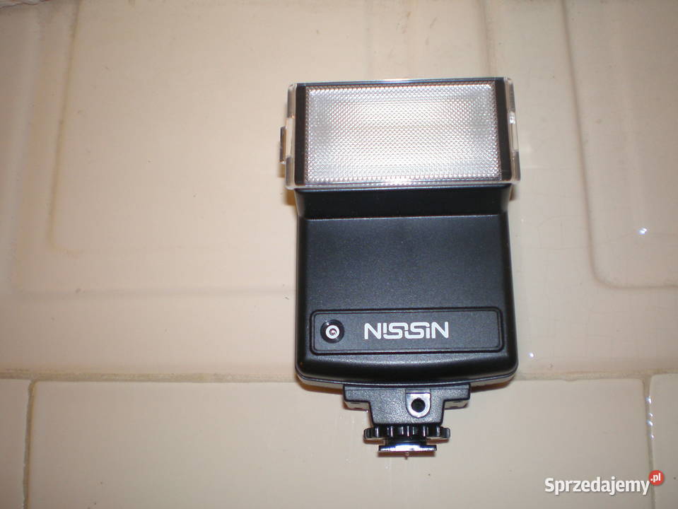 Sprzedam lampę błyskową Nisisin 26T używaną podkarpackie Nowy Żmigród