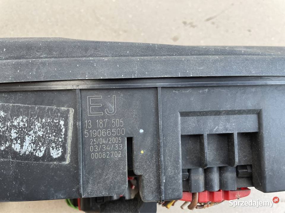 13187505 skrzynka bezpieczników Opel Vectra c osobowe zachodniopomorskie Szczecin sprzedam