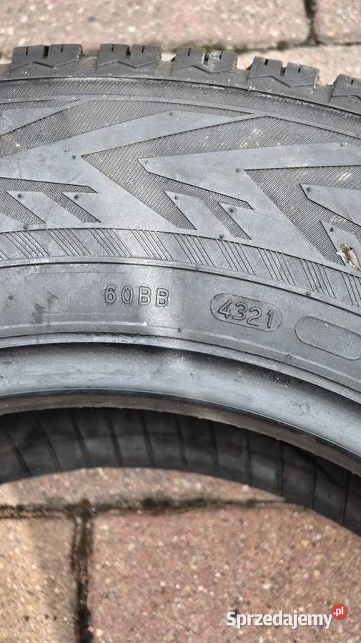 Opony zimowe Nokian 21565r16 100 parę zima Przystajń