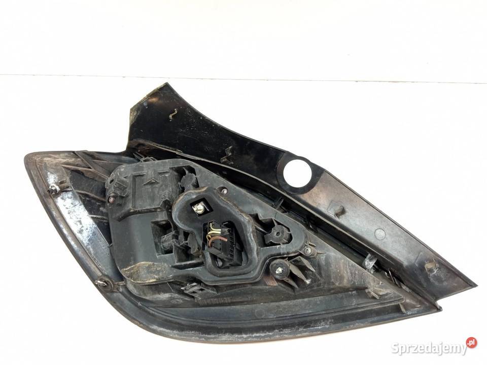 LAMPA TYŁ PRAWA 5D HB 342691834 Opel Astra III Rok produkcji 2005