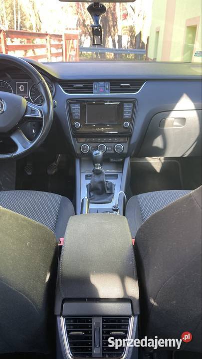 Skoda Octavia nawigacja podgrzewane fotele hak śląskie Strumień