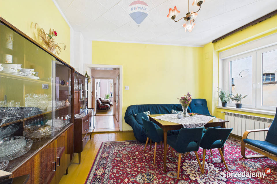 Kamienica mieszkania 2 lokale usługowe 3 garaże mieszkalny Sprzedaż Ostrzeszów